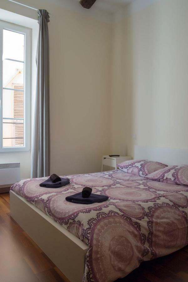 Magnifiques Au Coeur Du Vieux Apartamento Niza